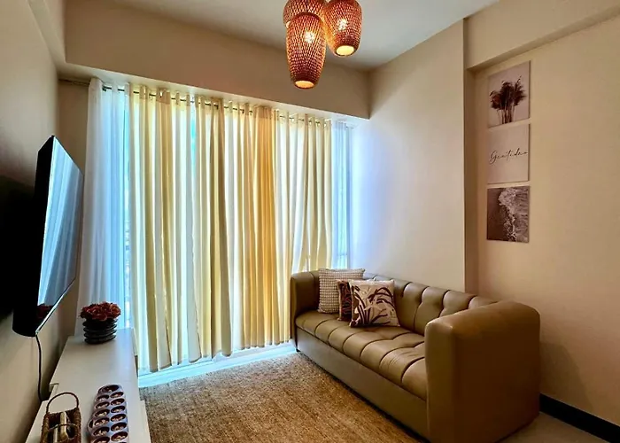 Minimalist, Mactan Newtown 1br 아파트 *