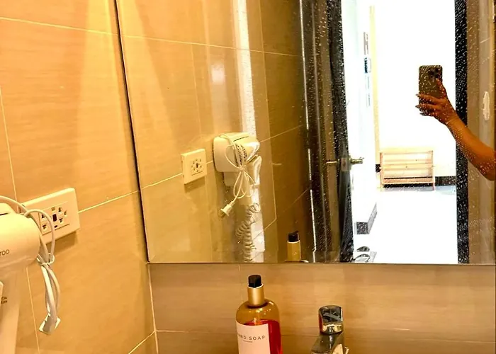 Minimalist, Mactan Newtown 1br